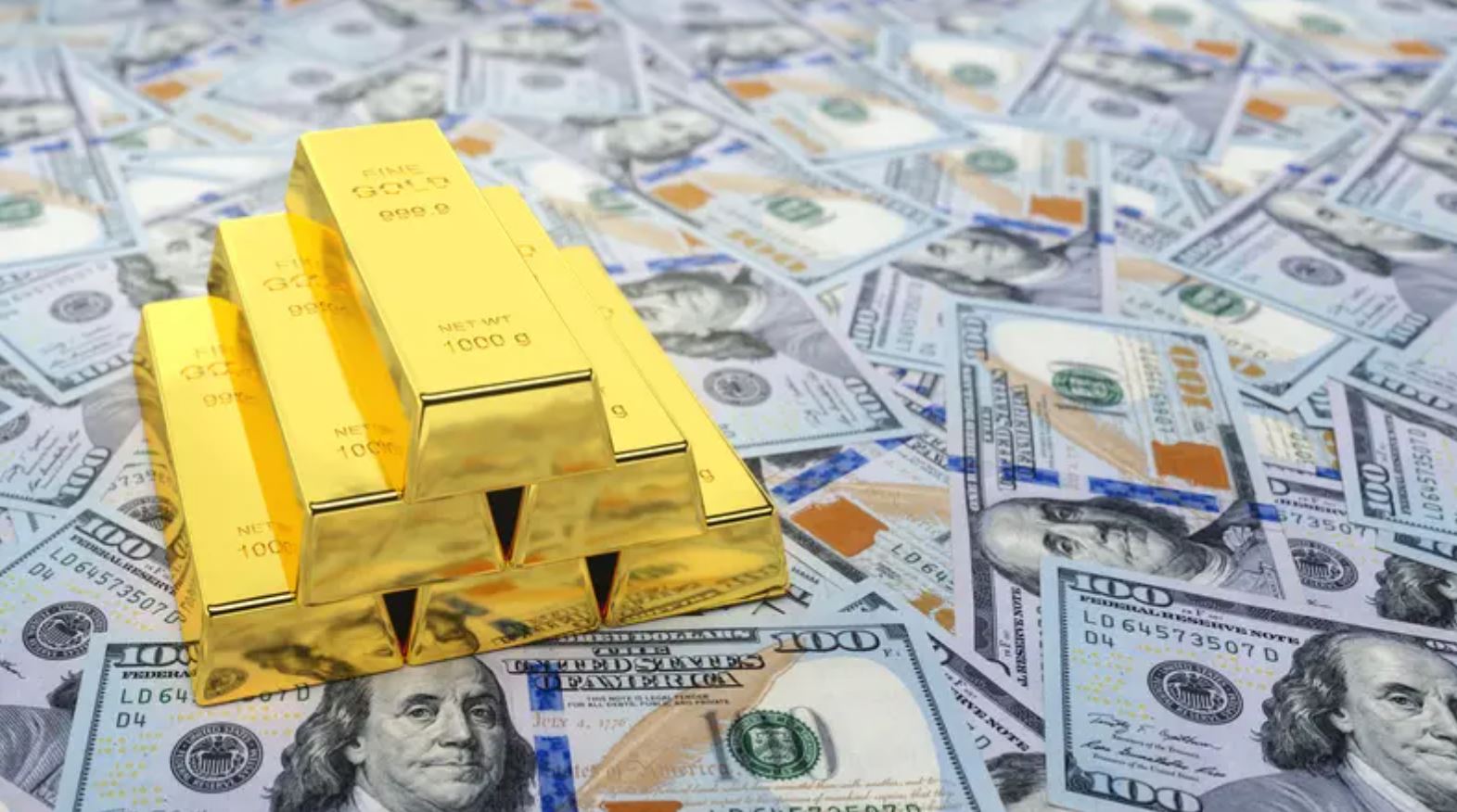 الذهب يتراجع تحت ضغط ارتفاع الدولار